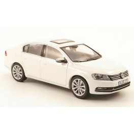 VW PASSAT - 2010